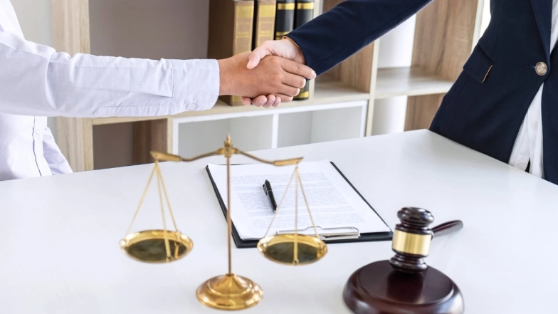 Experienced auto accident attorney in Goldfield Nevada with strong track record of settlements