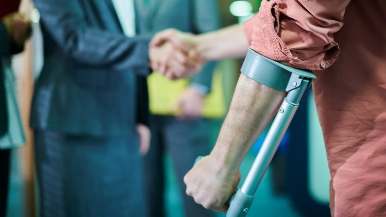 Houston truck accident attorney securing fair settlement for accident victim