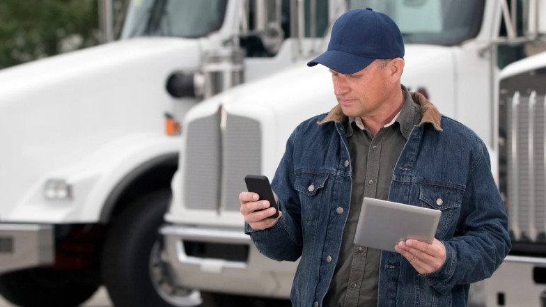 Negligent truck driver distracted while driving in Texas
