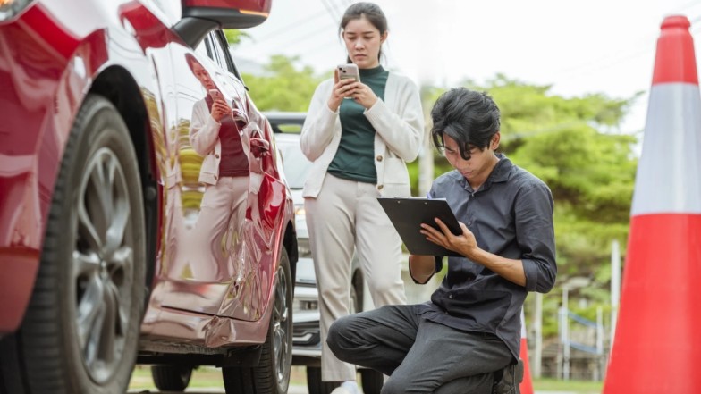 Car accident scene in New York with police and evidence collection